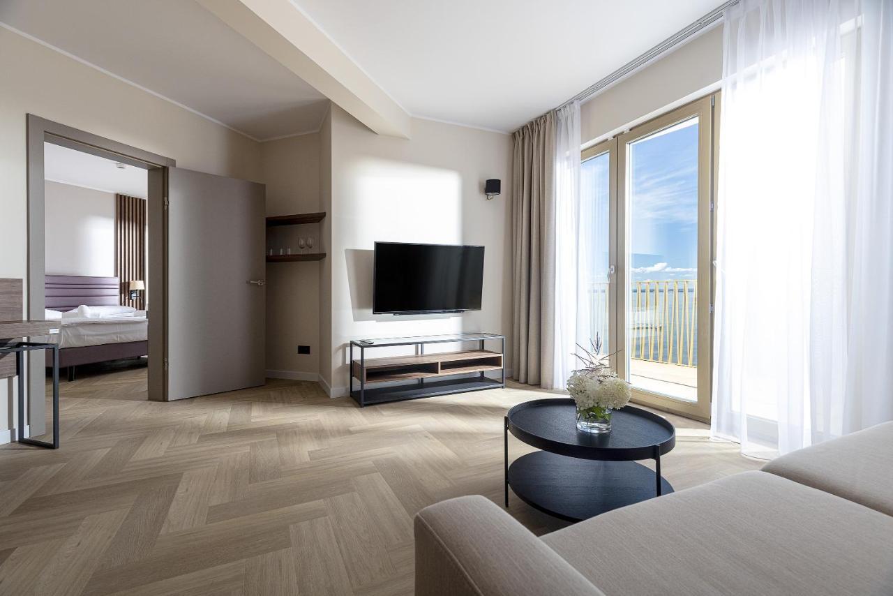 Hotel Meridian คาวูปือ ภายนอก รูปภาพ
